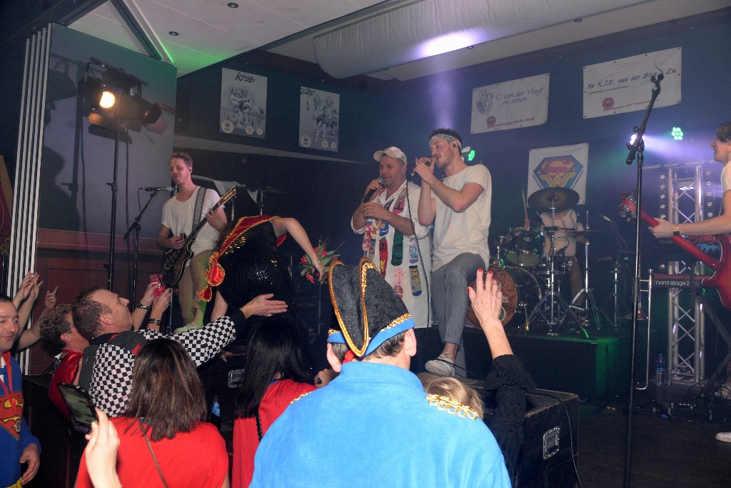 ../Images/Held op sokken feest 183.jpg